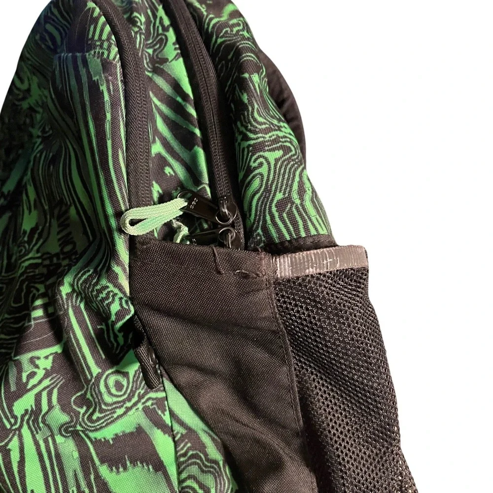 The North Face Jester Backpack Green Black Topo Swirl Print FlexVent Daypack